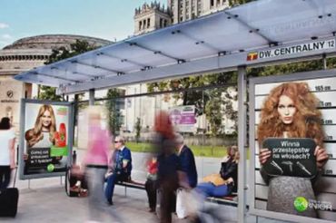 AMS będzie obsługiwać wiaty przystankowe w Warszawie