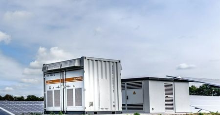 Największy magazyn energii świata. Koszt? Prawie miliard dolarów