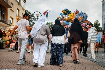 Tłumy w Tatrach w weekend. Interwencje TOPR i mandaty