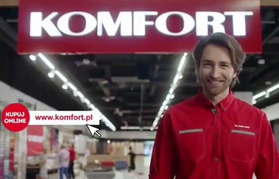 „Znajdź swój kawałek podłogi” w reklamach sklepów Komfort (wideo)