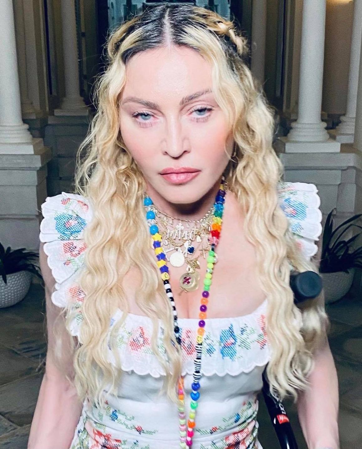adonna (Instagram)