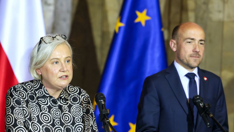 Nowa minister - Marzena Czarnecka obok Borys Budki, szefa Ministerstwa Aktywów Państwowych