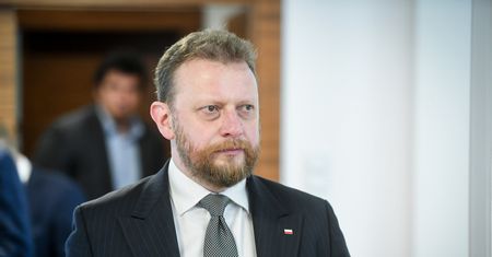 Koronawirus w Polsce. Wracają obostrzenia w 19 powiatach