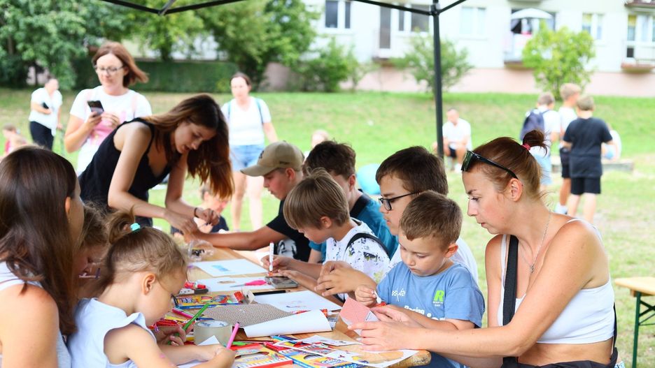 Piknik Rodzinny na placu zabaw i deptaku przy kieleckim Boradway&#39;u przyniósł mnóstwo radości 
