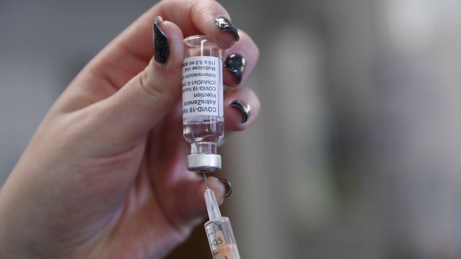 Wielka Brytania zapowiada ważny ruch ws. szczepionek. Chodzi o trzecią dawkę