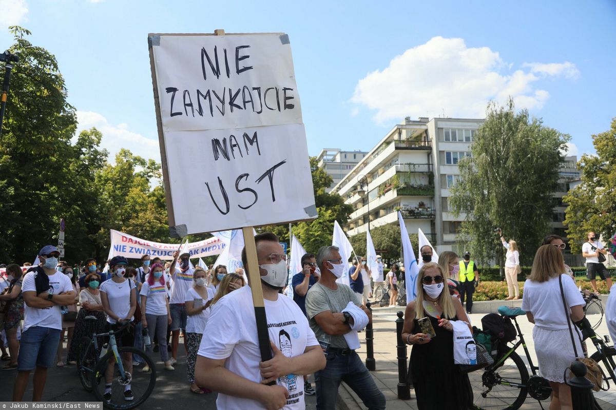 Protest medyków w Warszawie. Zamknięte ulice w centrum 