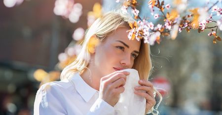 Alergia sezonowa. Jak sobie z nią poradzić podczas domowej kwarantanny?