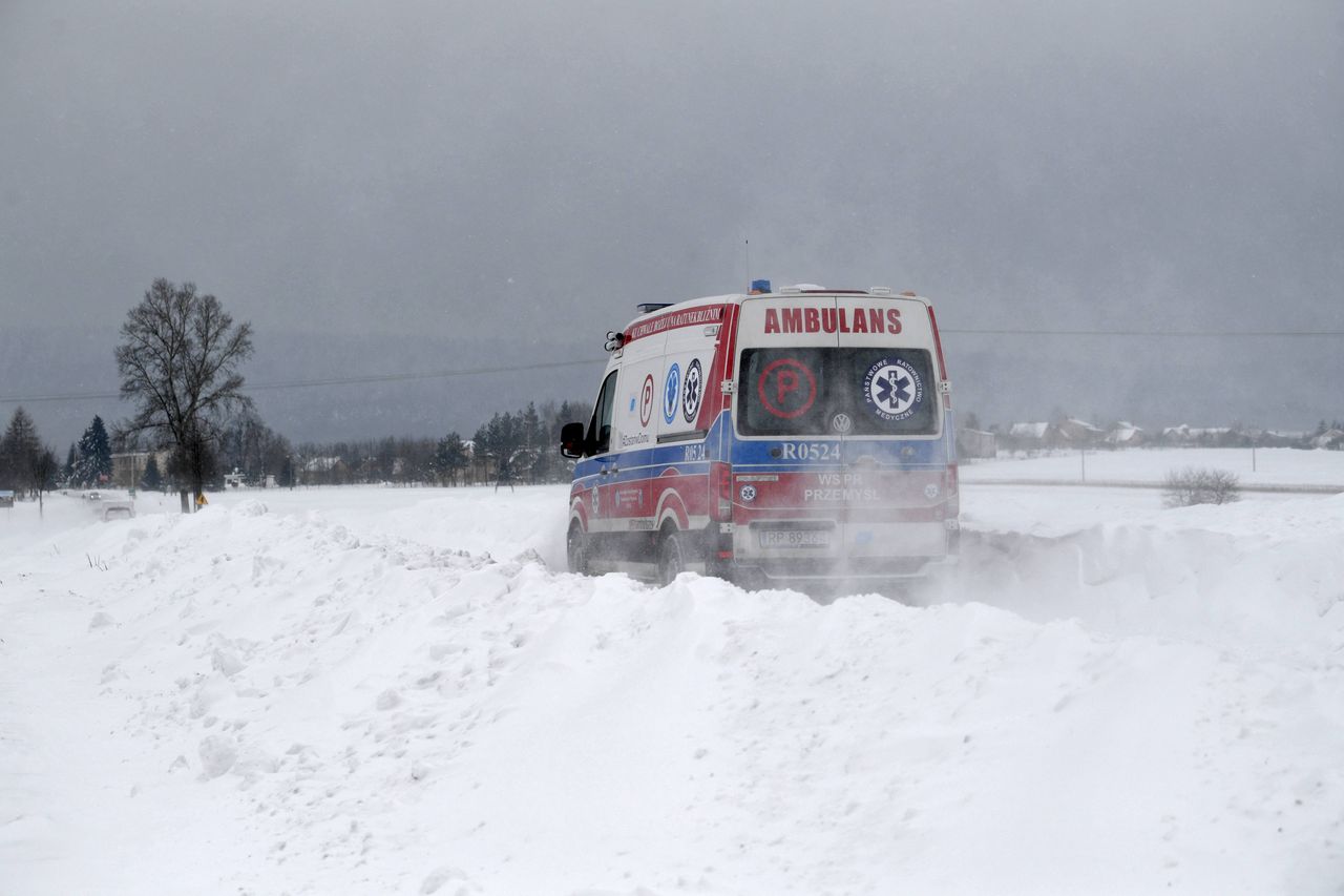 Tragedia pod Hrubieszowem. Dziecko zmarło w trakcie transportu pomiędzy szpitalami