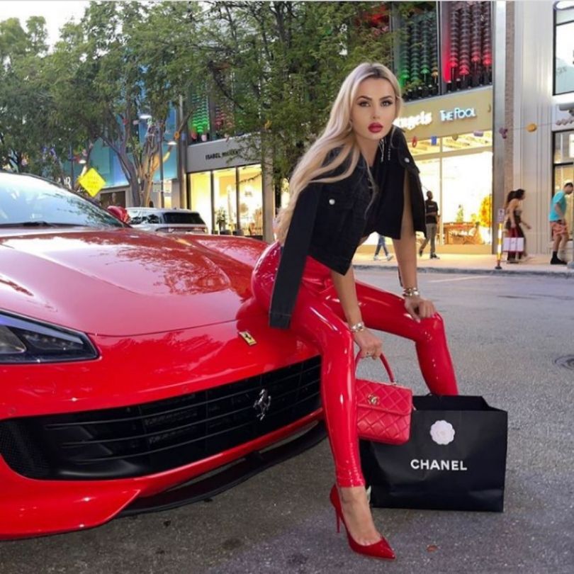 Sandra Kubicka wbija szpilę "Żonom Miami"