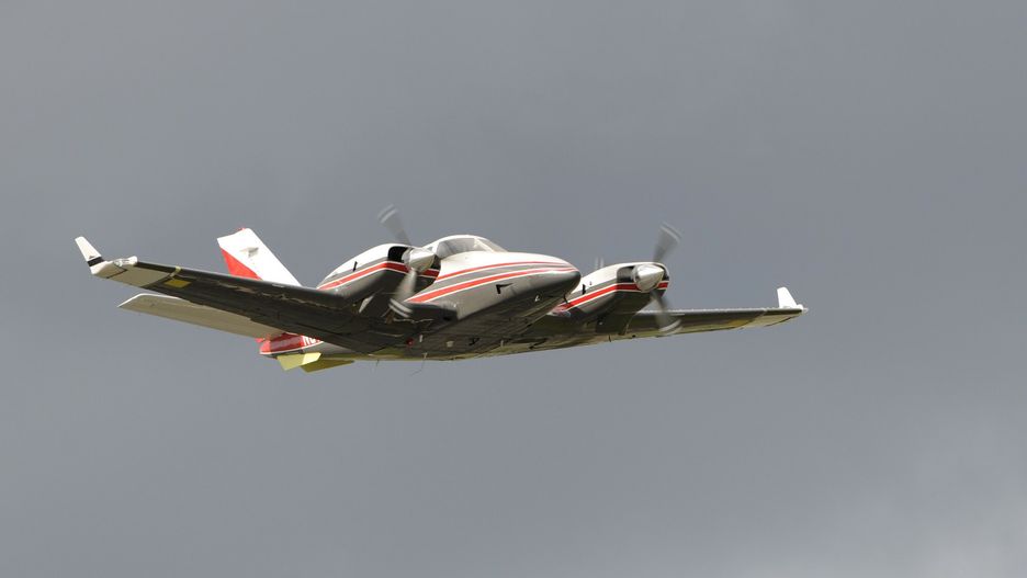 UIG Aviation-images
Beech 60 Duke taking-off.
Aviation-images