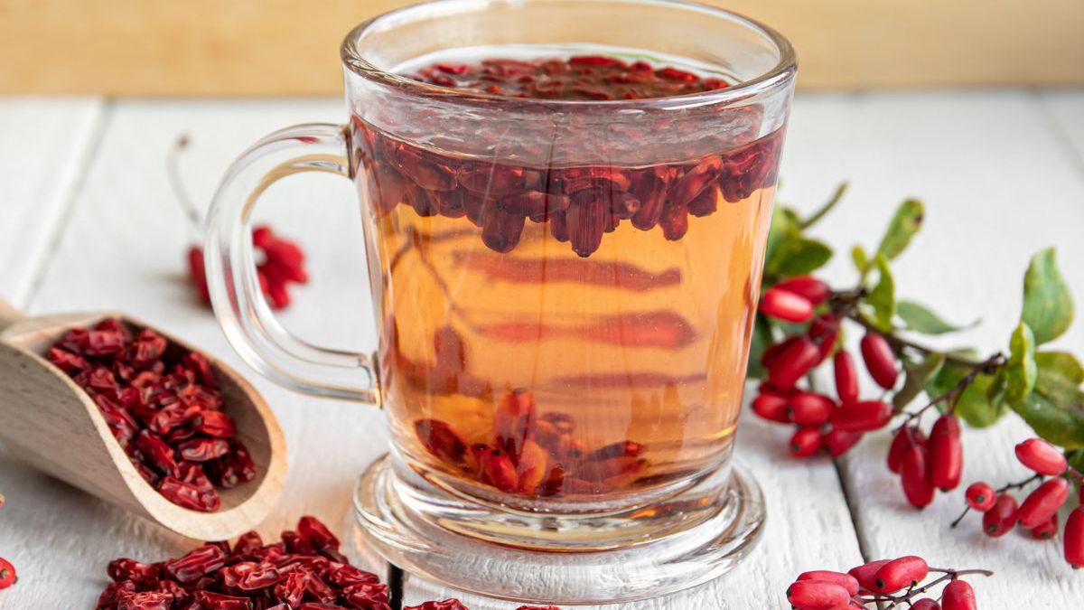 Napar możesz przygotować z suszonych owoców i liści berberysu