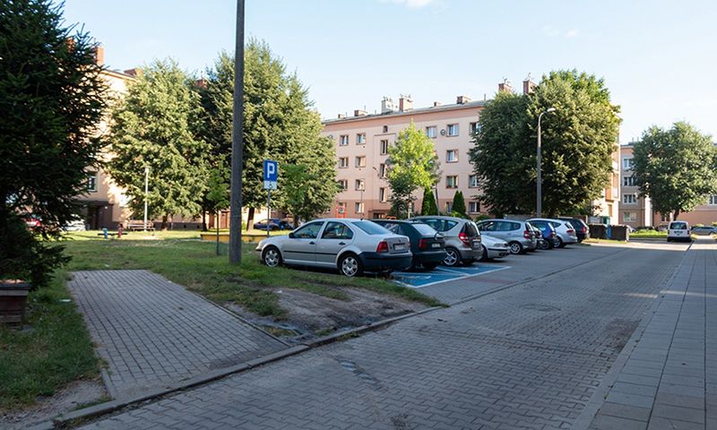 Pyskowice. Plac u zbiegu ulic Kochanowskiego 6 i Paderewskiego przejdzie renowację.