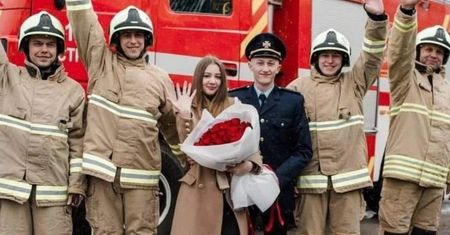 Tak oświadczył się strażak z Kijowa. Zdjęcia wzruszają do łez