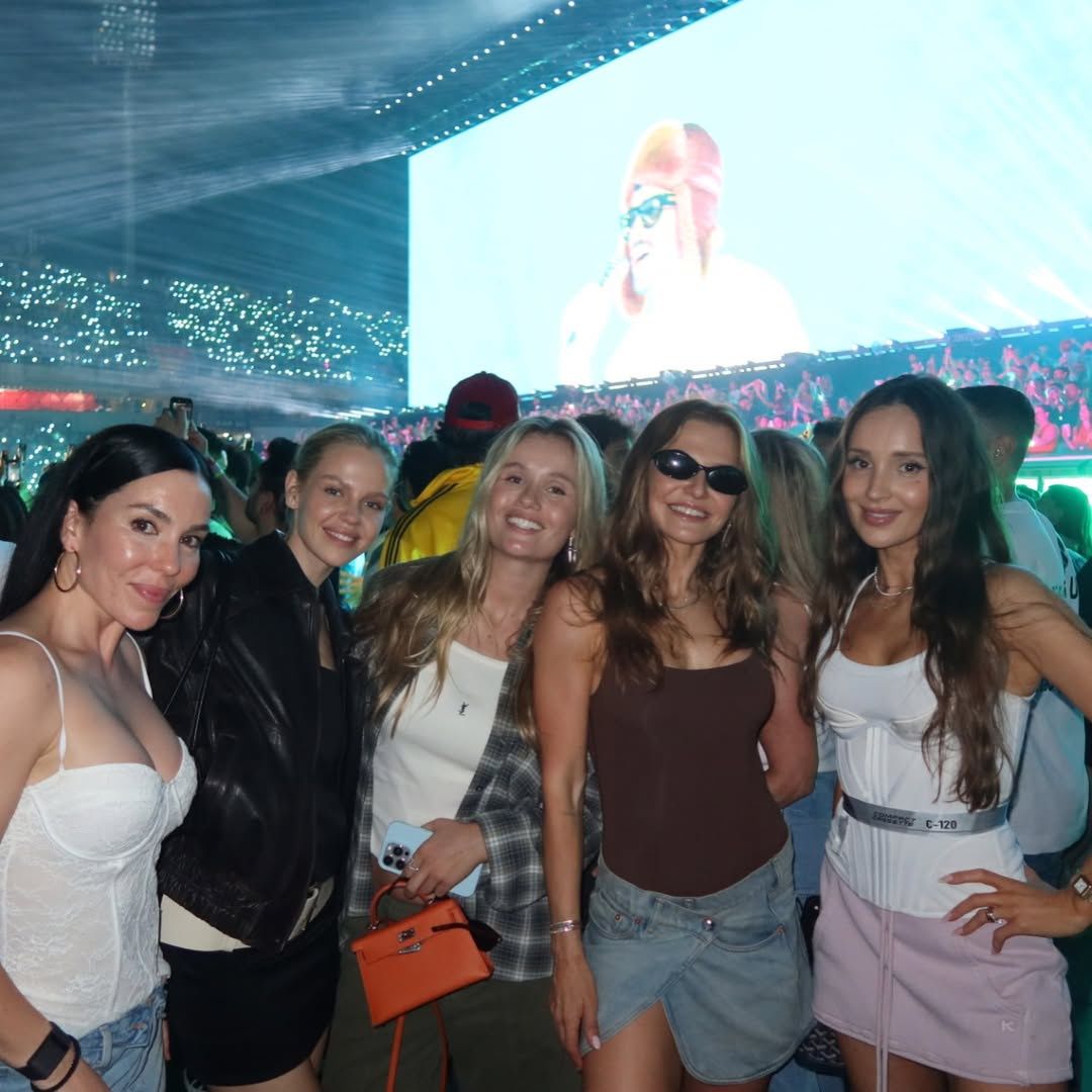 Anna i Robert Lewandowscy na koncercie Bad Bunny'ego