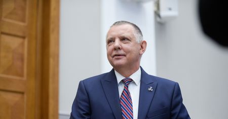 Banaś zamierza wejść do Orlenu. "Będzie kontrola"