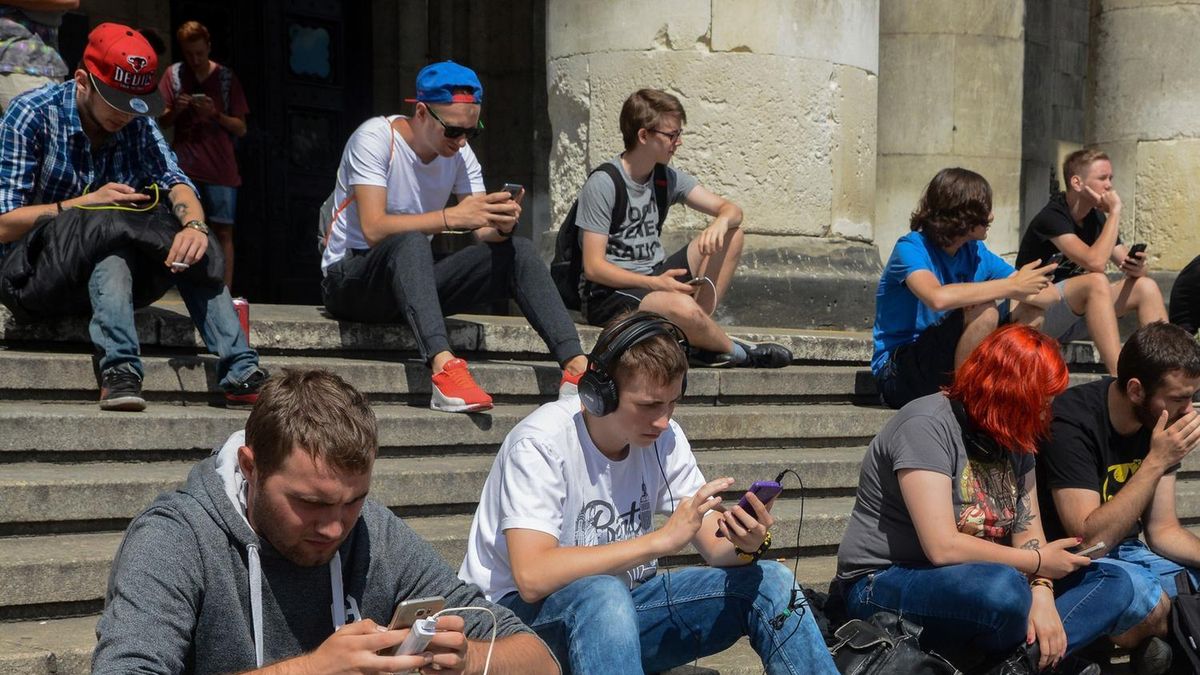 Bezprzewodowa sieć ma być dostępna w ponad 6 tys. miejsc w UE. Decydować ma kolejność zgłoszeń