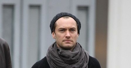 Jude Law chce poznać córkę