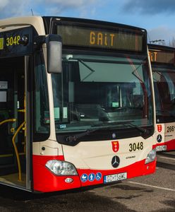 Autobus "uciekał" ludziom z przystanku. Miasto przyznaje rację pasażerowi