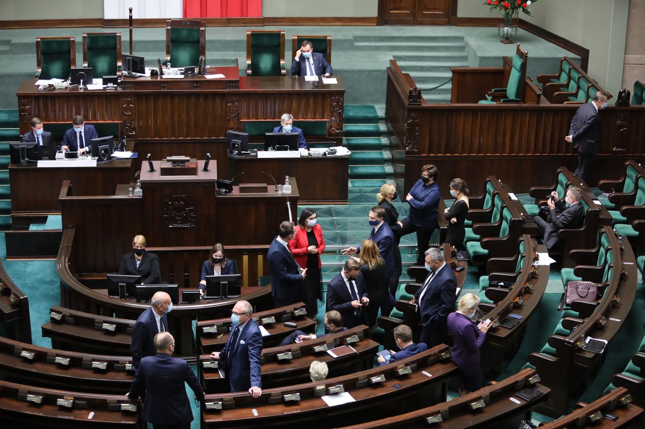 Sejm. Obrady ws. walki z koronawirusem. Mateusz Morawiecki zabierze głos