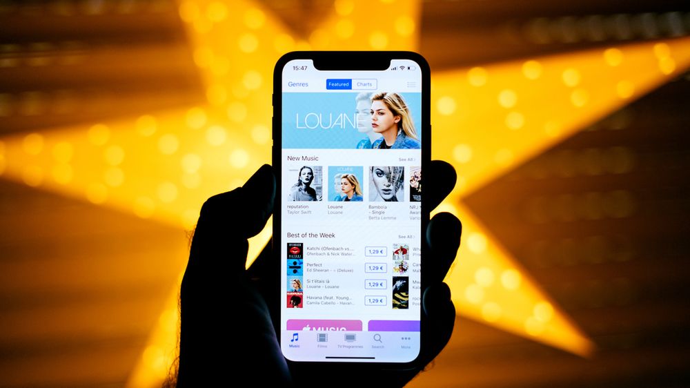 iPhone X z depositphotos