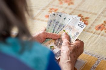 Emeryci rzucili się na rentę wdowią. Dominuje jedna grupa