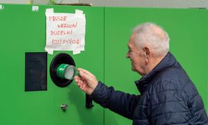 Polacy dorabiają przy recyklomatach. Co na to skarbówka?