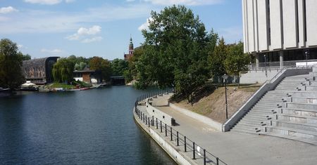 Tragedia w Bydgoszczy. 55-latek wpadł do Brdy. Smutny finał