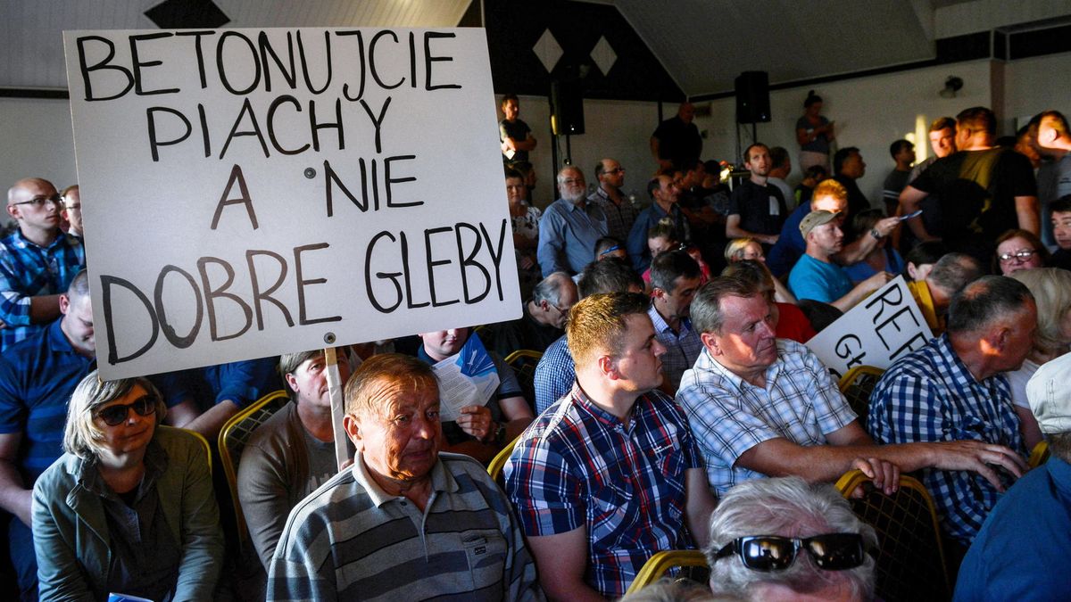 Ludzie są pełni obaw. Chcą, by lotnisko powstało gdzie indziej.