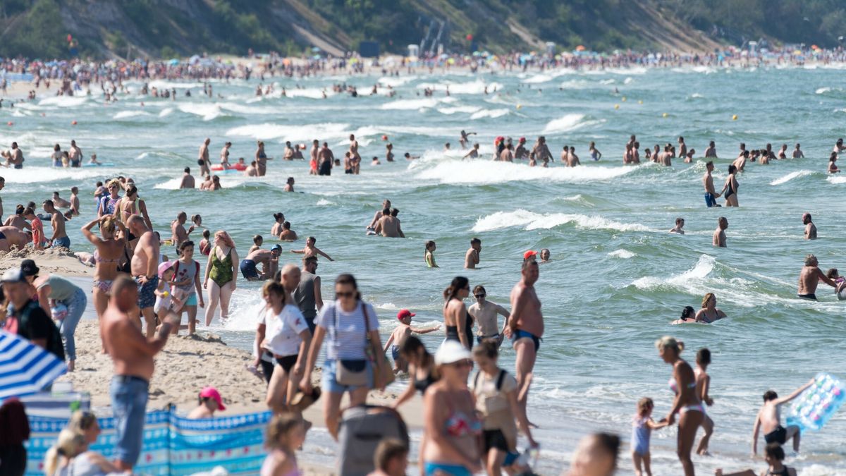 Tegoroczne wyjazdy na wakacje będą znacznie droższe z kilku powodów. Nie ma też co liczyć, że przed wyjazdem ceny spadną