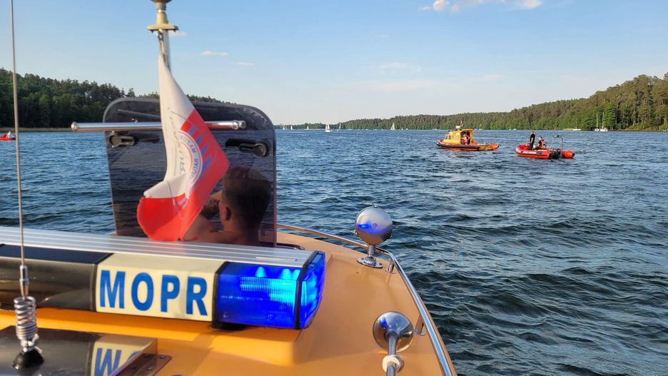 Dramat na jeziorze Bełdany. Wyskoczył z jachtu i nie wypłynął