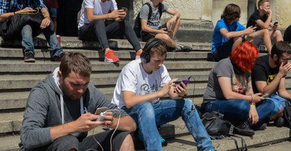 Zniesienie opłat za roaming. Parlament Europejski przegłosował zmianę stawek