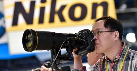 Nikon D6 zapowiedziany. Topowa lustrzanka pojawi się z nowym obiektywem
