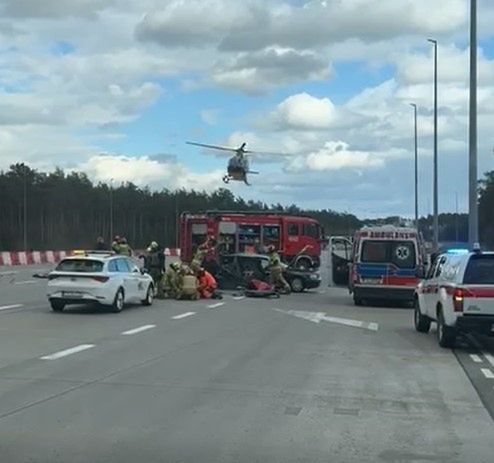 Pod wpływem narkotyków uciekał przed służbami kradzionym samochodem. Doprowadził do wypadku na A2