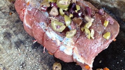 Surowy rostbratel wołowy bez kości (mięso i tłuszcz, II klasa mięsa)