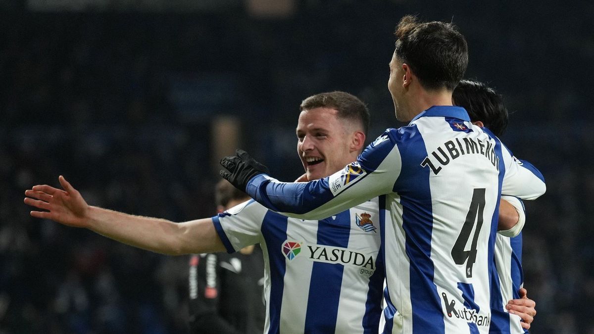 Getty Images / Photo by Juan Manuel Serrano Arce/Getty Images / Na zdjęciu: Sergio Gomez z Realu Sociedad cieszy się ze zdobycia gola w meczu Pucharu Króla z Rayo Vallecano