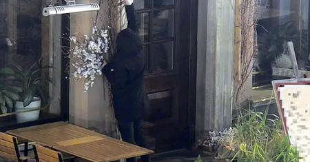 Wypatrzył ją operator monitoringu. Zrobiła to kilka razy