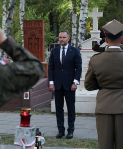 Hołd dla bohaterów. Politycy na Powązkach uczcili rocznicę Bitwy Warszawskiej 1920 roku