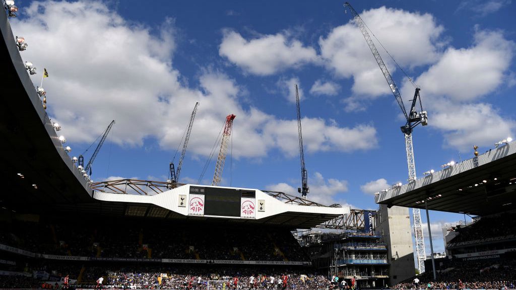 Zdjęcie okładkowe artykułu: Getty Images /  / Na zdjęciu: White Hart Lane, stadion Tottenhamu, przed przebudową