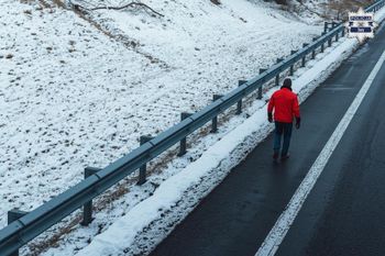 Szedł autostradą A1. Okazało się, że szuka go policja