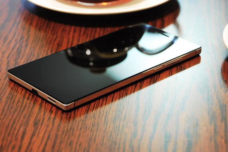 Oto kolejny idealny smartfon do selfie. iOcean X8 ma przednią kamerkę z autofocusem 3