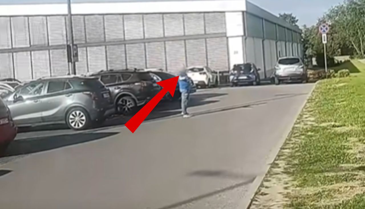 Bulwersujące sceny przed Lidlem. "To się leczy"