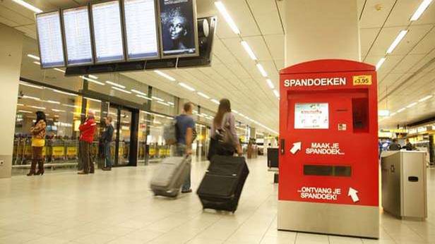 Maszyna vendingowa pomoże odnaleźć się na lotnisku 1