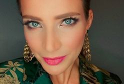 Anna Dereszowska pokazuje, jak nosić zwykłą, klasyczną bluzkę. To świetna stylizacja!