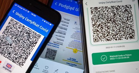 Kwitnie handel fałszywymi certyfikatami covidowymi