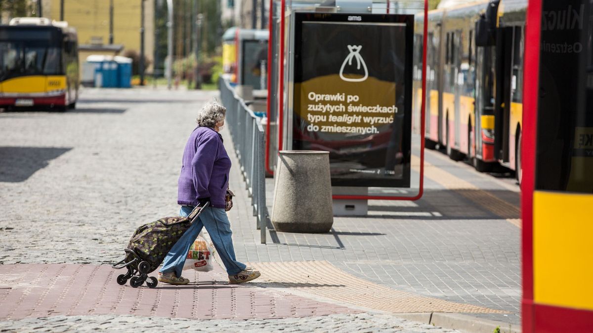 Liczba osób nie mających prawa do minimalnej emerytury osiągnęła rekord.