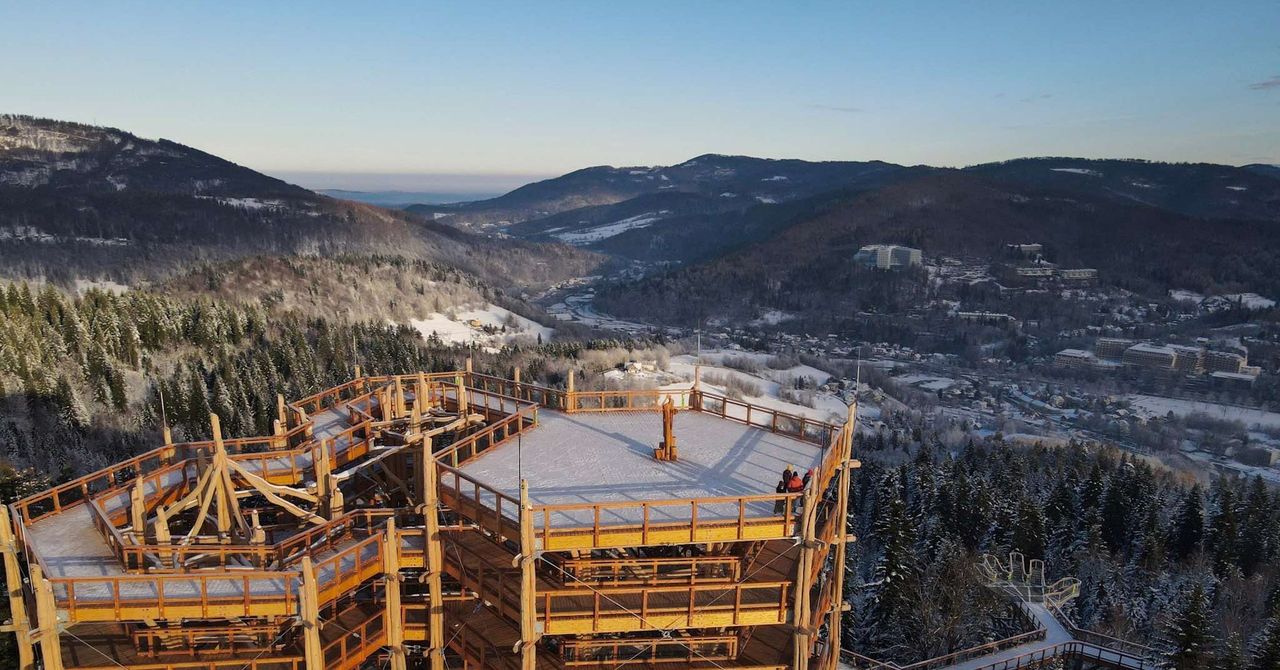 Wisła: Weszliśmy na nową wieżę widokową. Stolica Beskidów gotowa do sezonu zimowego