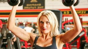 Siłownia to jej praca. Zobacz zdjęcia seksownej kulturystki z Australii