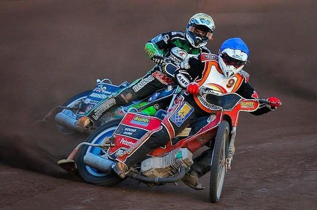 W barwach Speedway Miszkolc. Magosi był liderem tego klubu w latach 2006-2010.