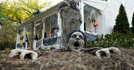 USA. Zadzwonili po straż pożarną. Okazało się, że to była dekoracja na Halloween