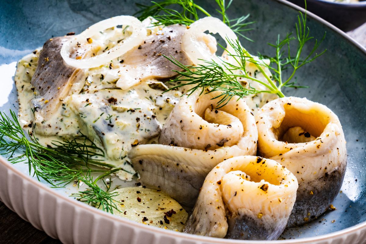 Śledzie proboszcza idealne na przekąskę